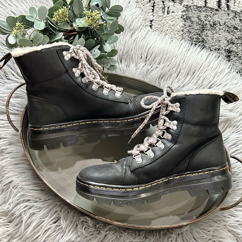 Dr. Martens Combs Wyoming Boots Sz 8 Womens Black Sherpa Fur Lined Lace Up Shoes
